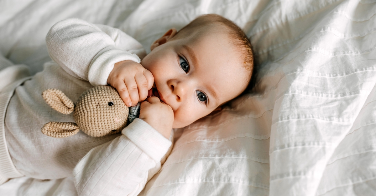 Yeni geliştirilen giyilebilir cihazla 5 aylık bebeklerin sosyal durumları algılayabildiği belirlendi