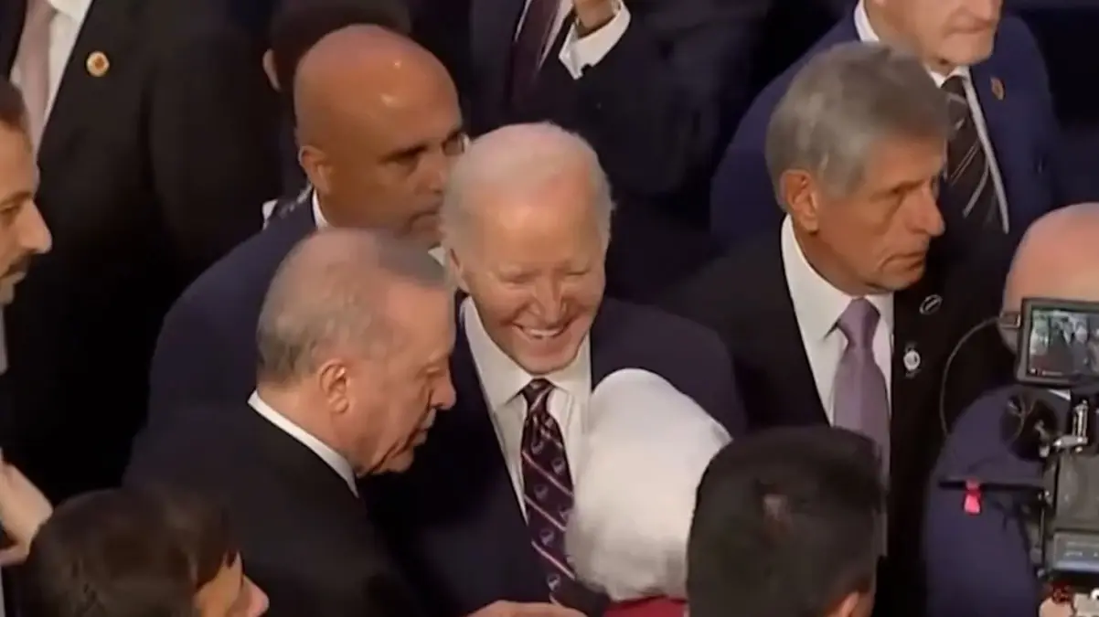 Cumhurbaşkanı Erdoğan, G20 Zirvesi’nde Biden ile ayaküstü sohbet etti