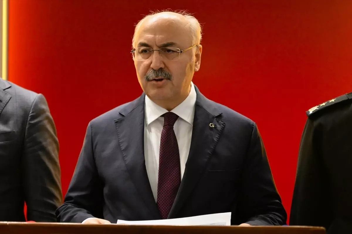 Adana’da 23 Suç Çetesi Çökertildi